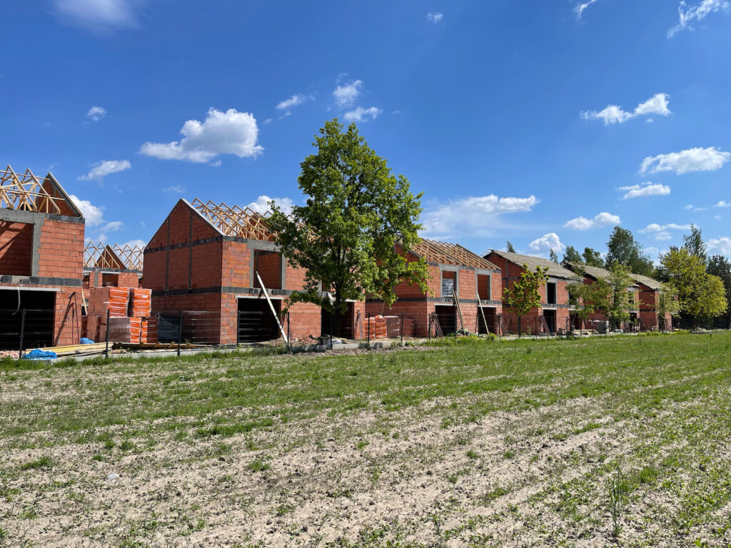 Budowa osiedla w Stefanowie budynki w budowie